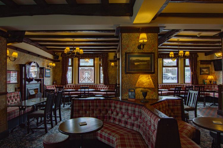 The Three Horseshoes